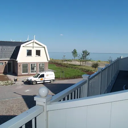 Spacious On The Markermeer Apartment