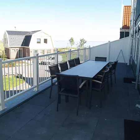 Apartment Spacious On The Markermeer