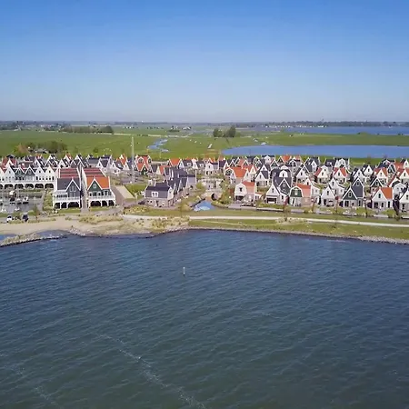 Spacious On The Markermeer Apartment *