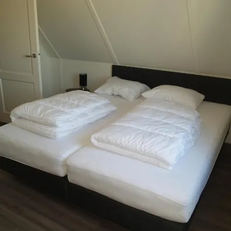 Apartment Spacious On The Markermeer *